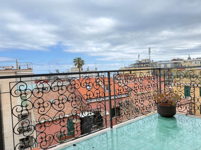 Appartamento in vendita di 135 m² in Viale Daniel Hanbury, 188