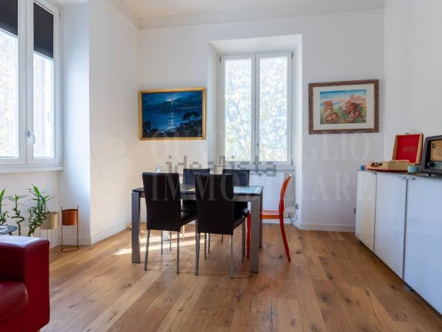 Appartamento in vendita di 135 m² in Viale della Pineta di Ostia, 3