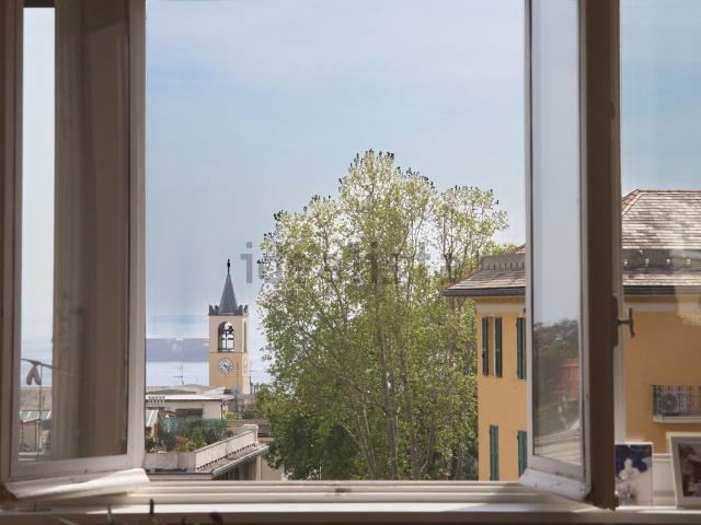 Appartamento in vendita di 135 m² in Viale Francesco Gambaro, 10