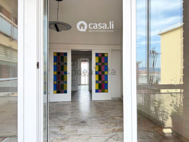 Appartamento in vendita di 135 m² in Viale Francesco Petrarca, 84