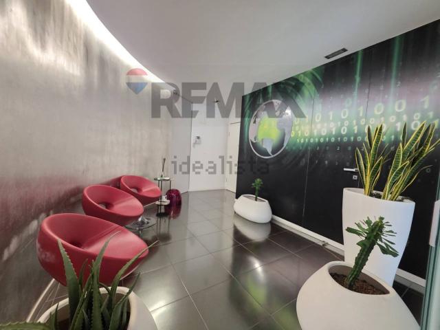 Appartamento in vendita di 135 m² in Viale Giacomo Mancini, 134