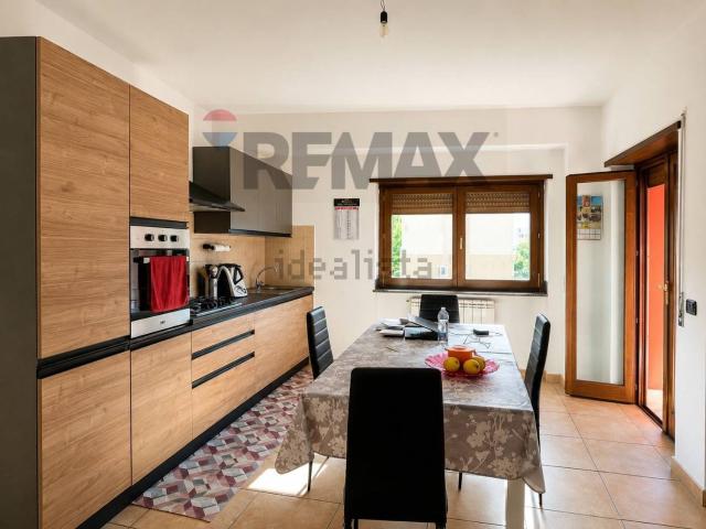 Appartamento in vendita di 135 m² in Viale Giacomo Mancini, 142