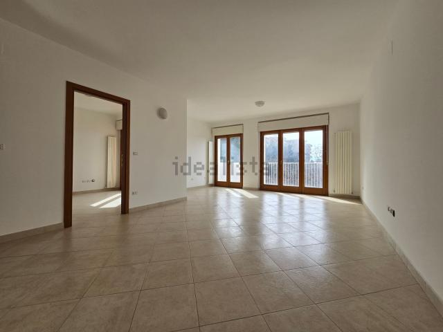 Appartamento in vendita di 135 m² in Viale Gran Sasso, 86