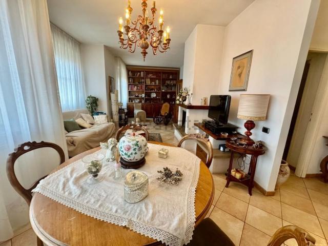 Appartamento in vendita di 135 m² in Viale Italia, 56025