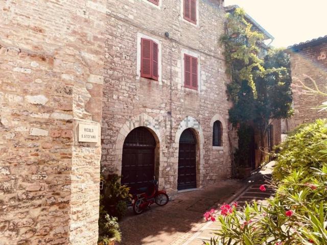 Appartamento in vendita di 135 m² in Vicolo Santo Stefano, 6