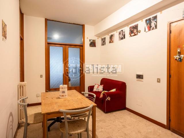 Appartamento in vendita di 135 m² in Corso Camillo Benso Conte di Cavour