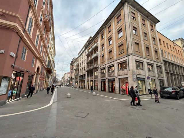 Appartamento in vendita di 135 m² in Corso Giuseppe Garibaldi