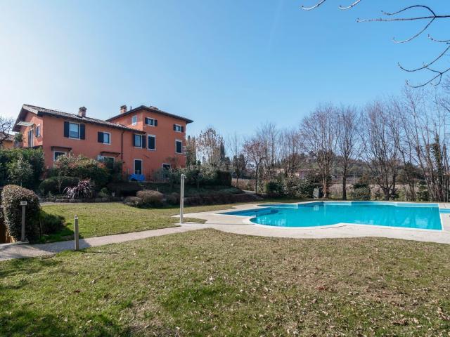 Appartamento in vendita di 135 m² in Località Valpozzo