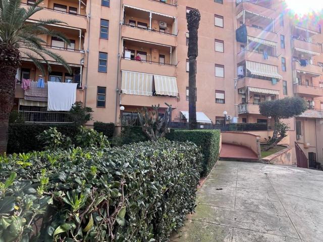 Appartamento in vendita di 135 m² in Piazza Giovanni Bellissima, 1