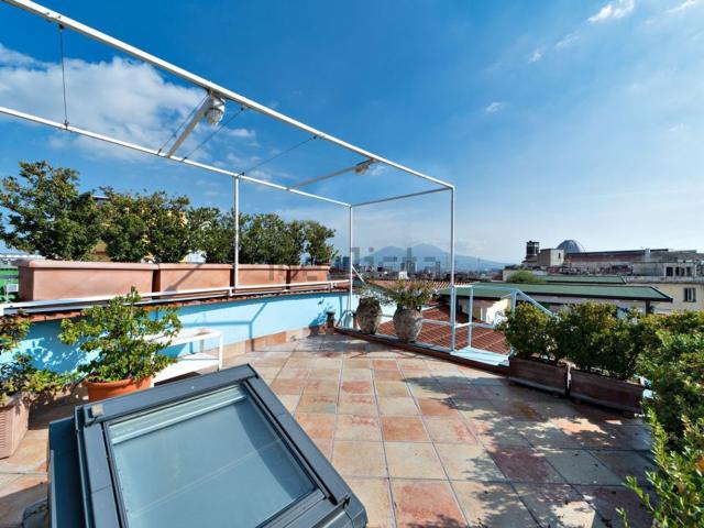 Appartamento in vendita di 135 m² in Piazzetta Luigi Settembrini, 12