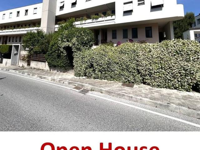 Appartamento in vendita di 135 m² in Strada del Castellano, 27