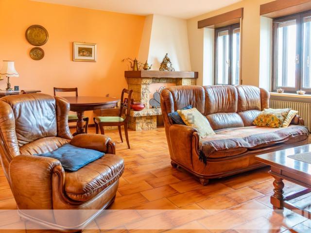 Appartamento in vendita di 136 m² in Via Cavour, 42