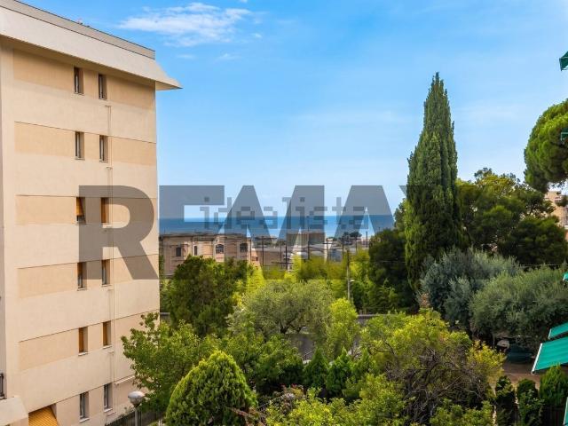 Appartamento in vendita di 136 m² in Via Castagnevizza, 19