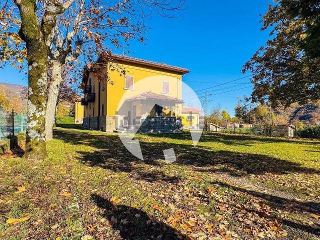 Appartamento in vendita di 136 m² in Via Centrale, 51