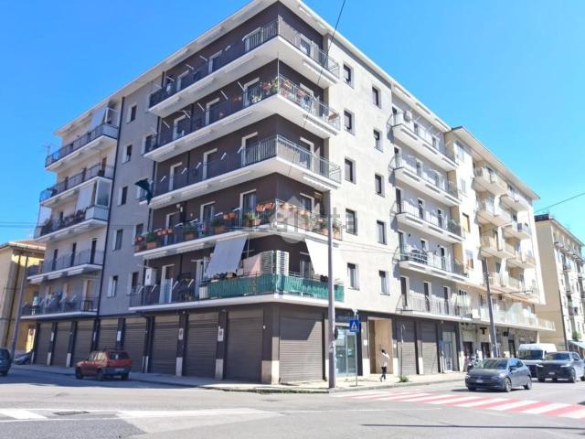 Appartamento in vendita di 136 m² in Via Cristoforo Colombo, 106