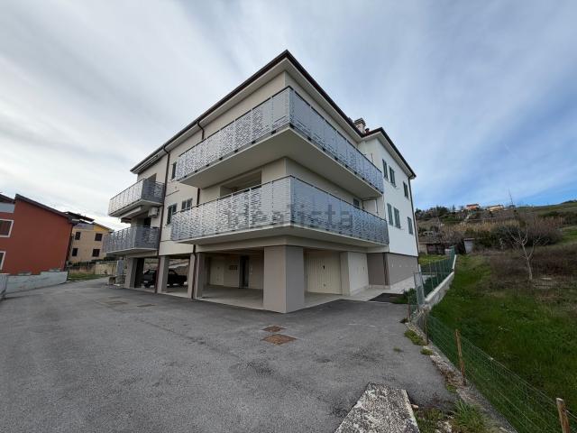 Appartamento in vendita di 136 m² in Via Adino Barcarelli, 6