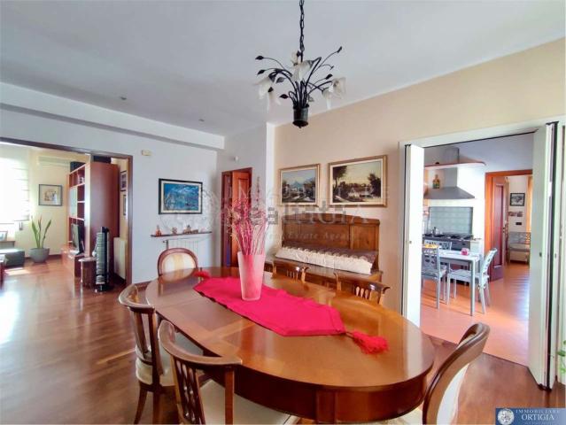 Appartamento in vendita di 136 m² in Via Alcibiade