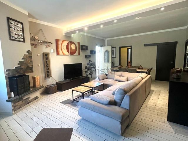 Appartamento in vendita di 136 m² in Via Alfonso Lamarmora