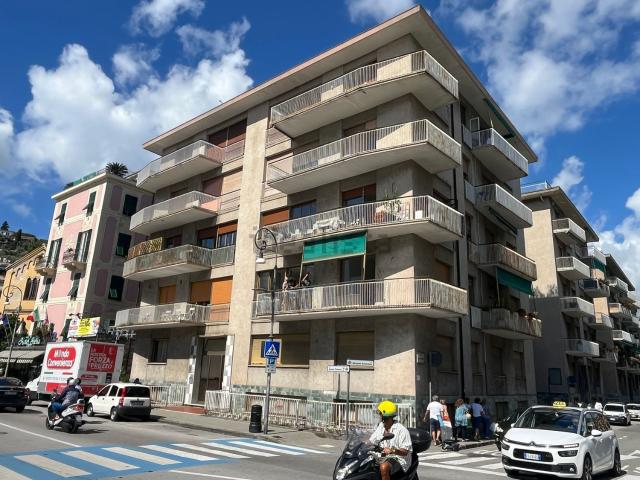 Appartamento in vendita di 136 m² in Via Aurelia Ponente, 2