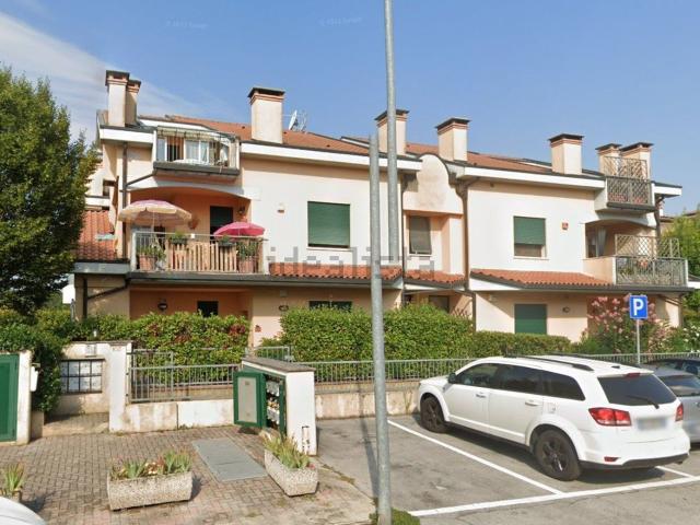 Appartamento in vendita di 136 m² in Via Bortolo Eugenio Fina, 103