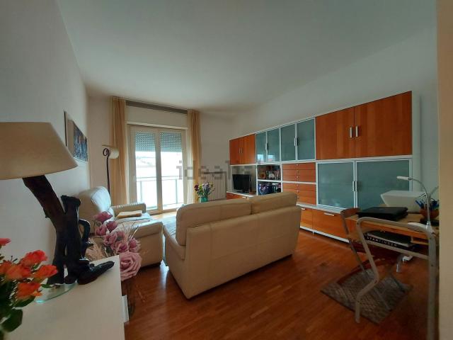 Appartamento in vendita di 136 m² in Via Bernardino Baldi
