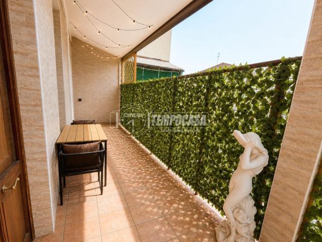 Appartamento in vendita di 136 m² in Via Bessanese, 2