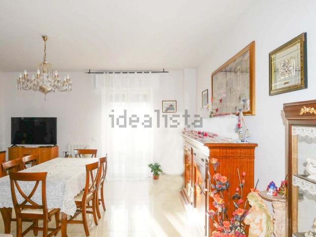 Appartamento in vendita di 136 m² in Via Giulio Cesare