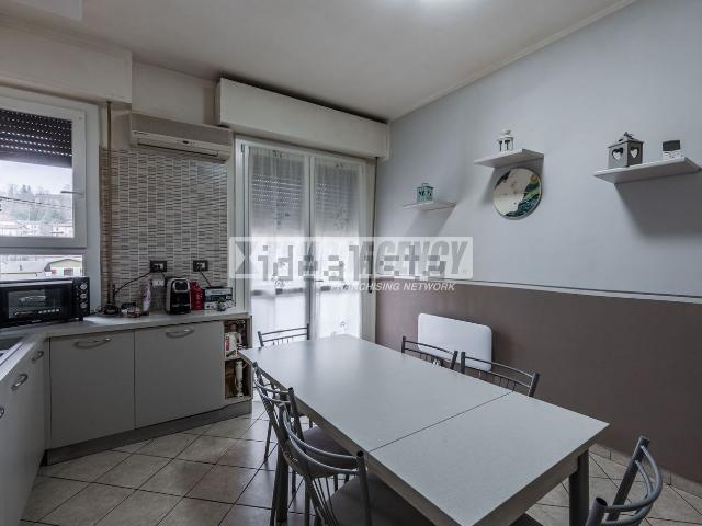 Appartamento in vendita di 136 m² in Via Giardini, 206