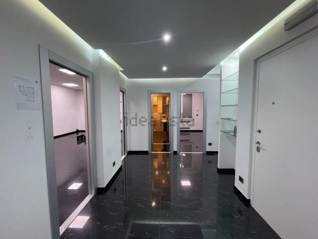 Appartamento in vendita di 136 m² in Via Giovanni Ambrogio Molfino, 2