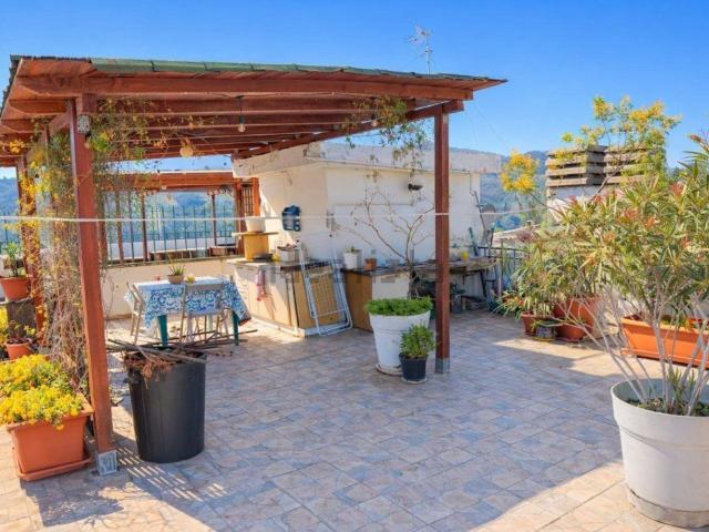 Appartamento in vendita di 136 m² in Via Giovanni Trossarelli