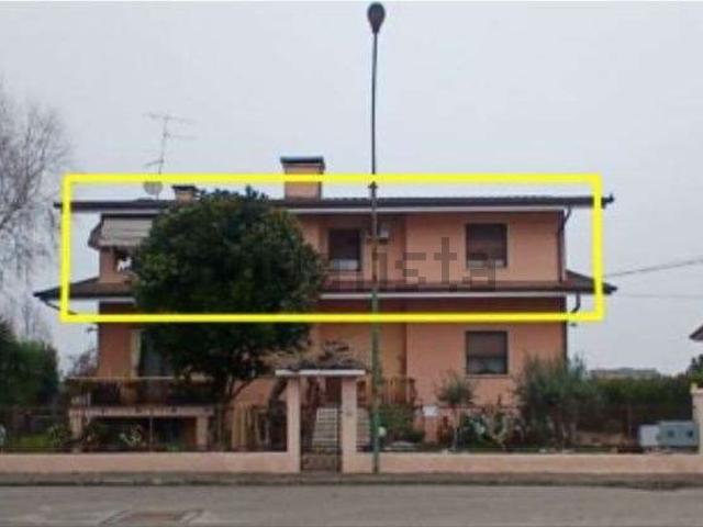 Appartamento in vendita di 136 m² in Via Don N. Busti, 13