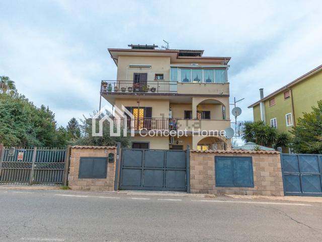Appartamento in vendita di 136 m² in Via del Fosso Scilicino, 58