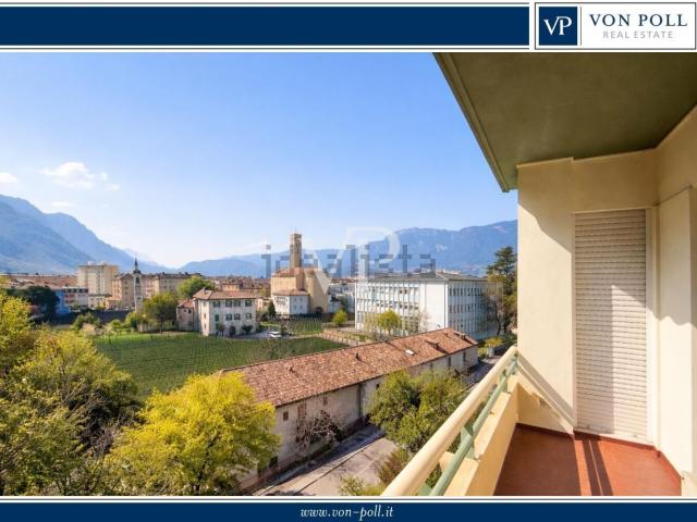 Appartamento in vendita di 136 m² in Via di Novacella