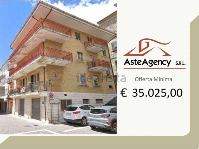 Appartamento in vendita di 136 m² in Via Erasmo Colapietro, 45