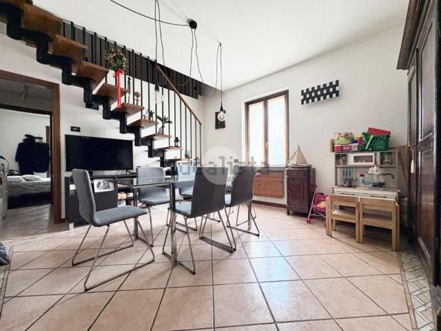 Appartamento in vendita di 136 m² in Via Ferruccio Ghinaglia, 58