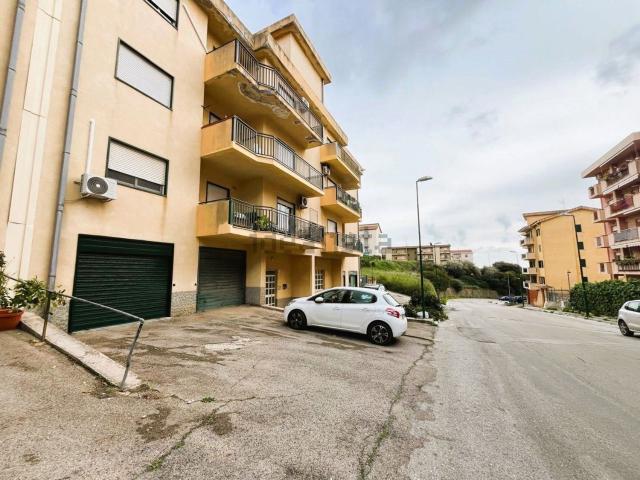 Appartamento in vendita di 136 m² in Via Isola D&apos Elba, 10