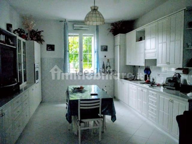 Appartamento in vendita di 136 m² in Via IV Novembre, 6