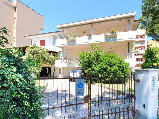 Appartamento in vendita di 136 m² in Via Lombardi, 1