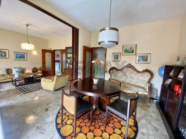 Appartamento in vendita di 136 m² in Via Luigi Valentini, 173