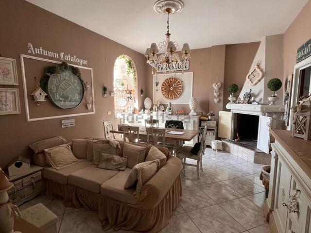 Appartamento in vendita di 136 m² in Via Monti