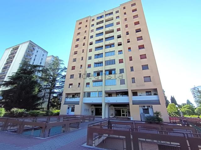 Appartamento in vendita di 136 m² in Via Marzabotto, 10