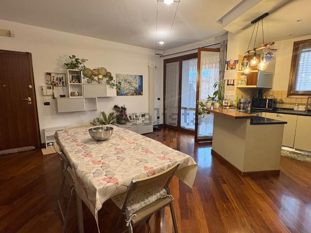 Appartamento in vendita di 136 m² in Via Statale, 31