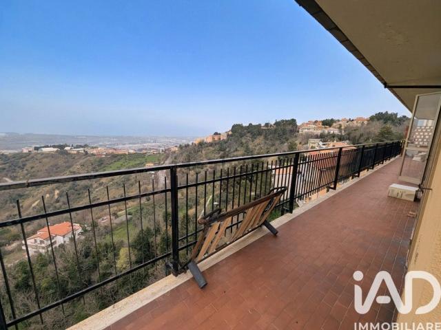 Appartamento in vendita di 136 m² in Via Panfilo Serafini, 8