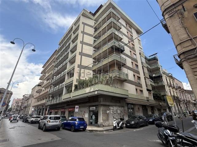 Appartamento in vendita di 136 m² in Via Ruggero Settimo