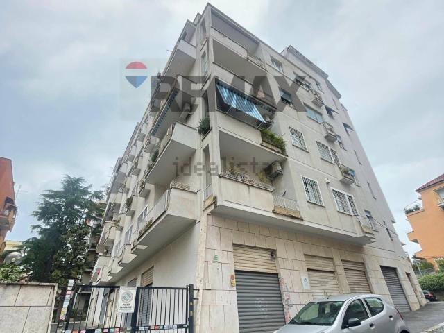 Appartamento in vendita di 136 m² in Via Ugo de Carolis, 199