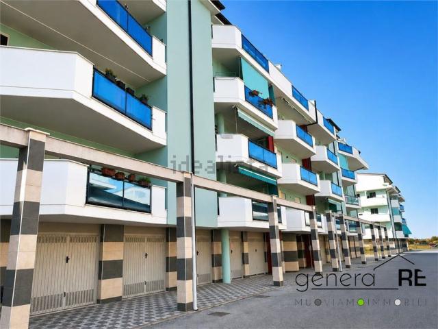 Appartamento in vendita di 136 m² in Viale Torre Costiera, 8