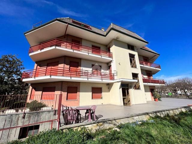 Appartamento in vendita di 136 m² in Viale Europa, 8
