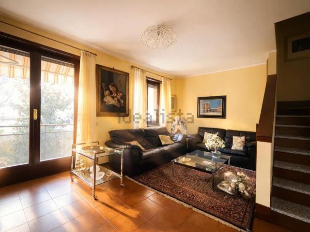 Appartamento in vendita di 136 m² in Viale Italia, 147