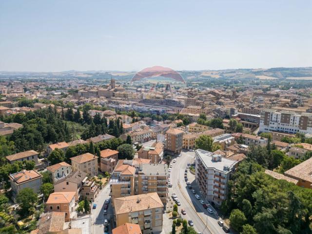 Appartamento in vendita di 136 m² in Viale Papa Giovanni XXIII, 6