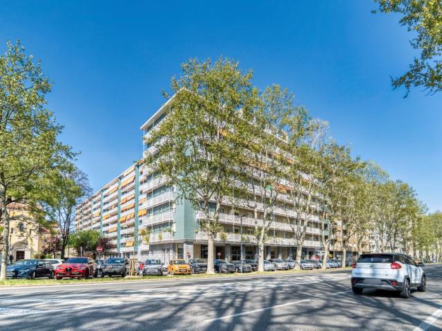 Appartamento in vendita di 136 m² in Corso Francia, 270